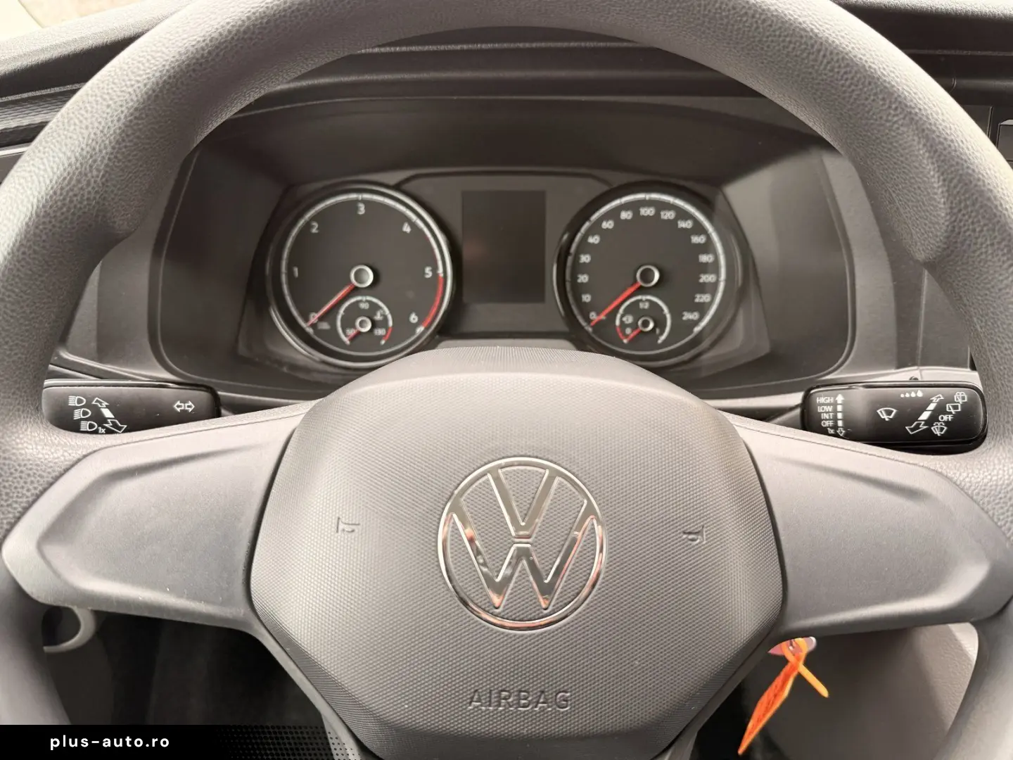 VW T6.1 2.0 TDI Caravelle Trendline   9-SITZER