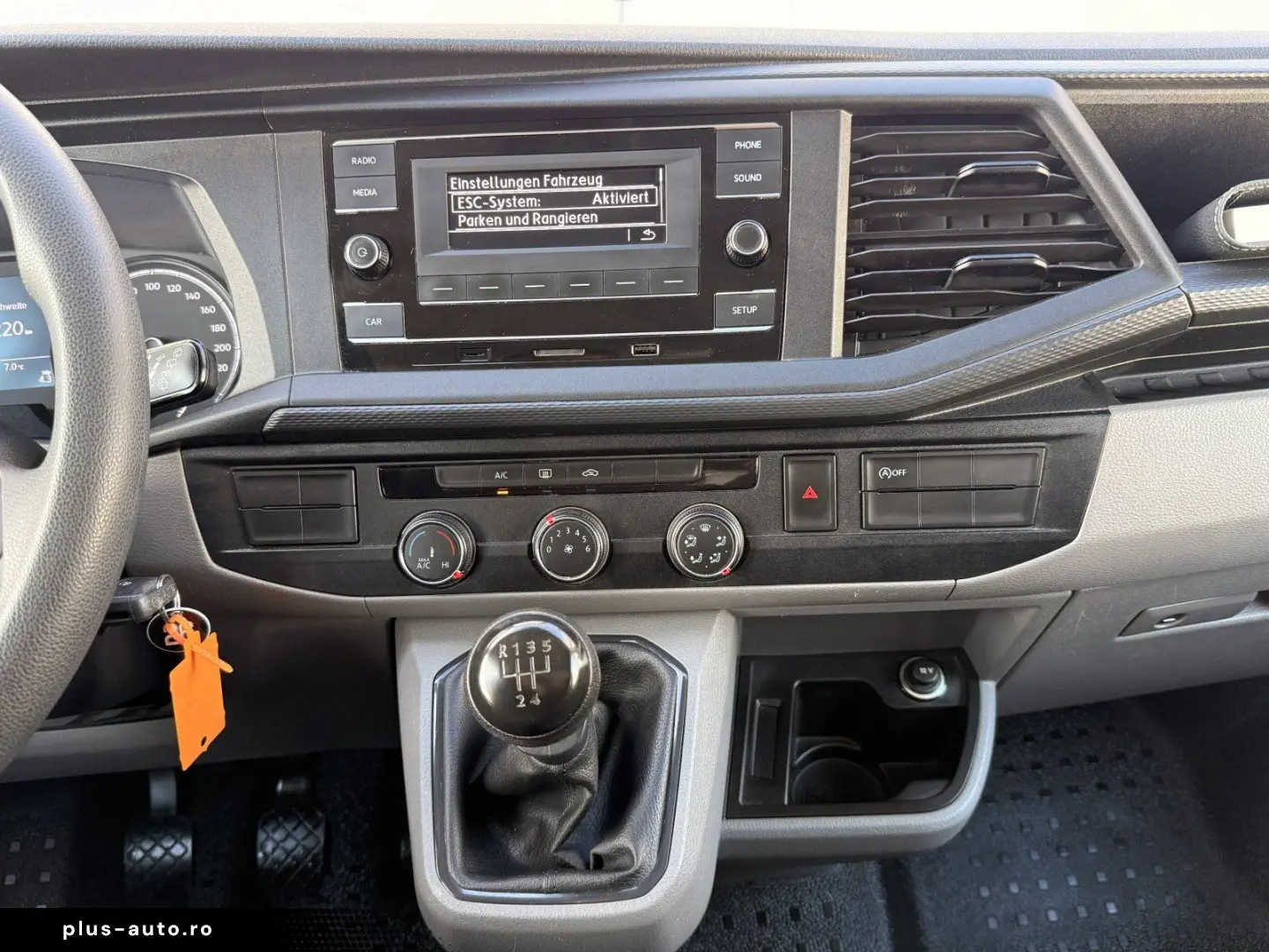 VW T6.1 2.0 TDI Caravelle Trendline   9-SITZER