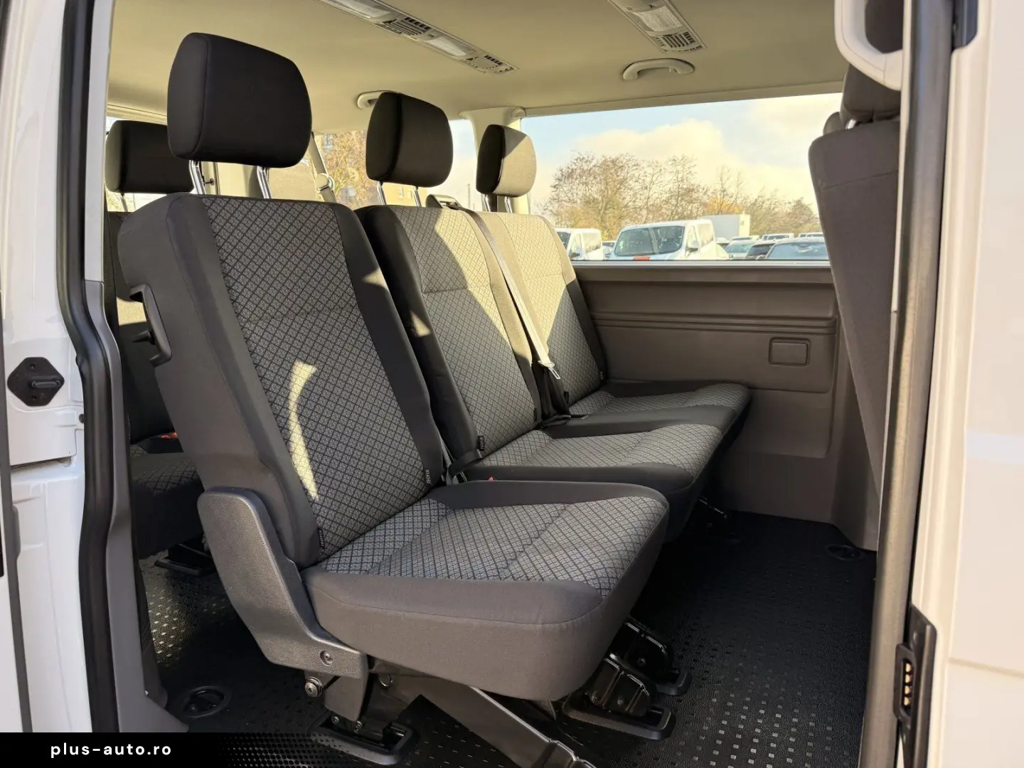 VW T6.1 2.0 TDI Caravelle Trendline   9-SITZER