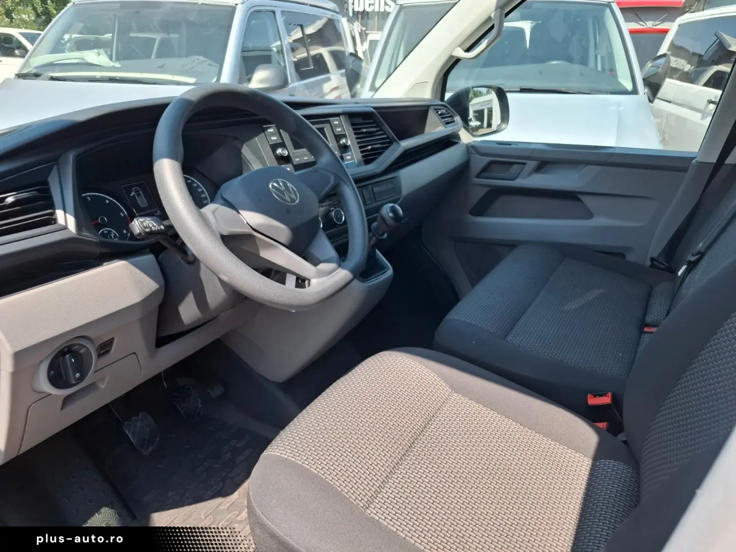 VW T6.1 9-Sitzer-Stoff Klima