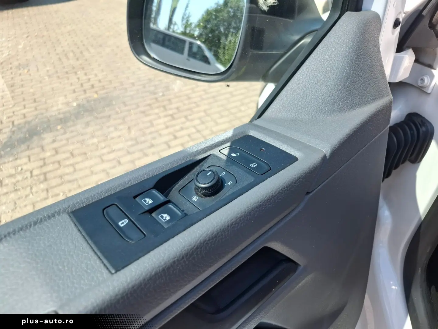 VW T6.1 9-Sitzer-Stoff Klima
