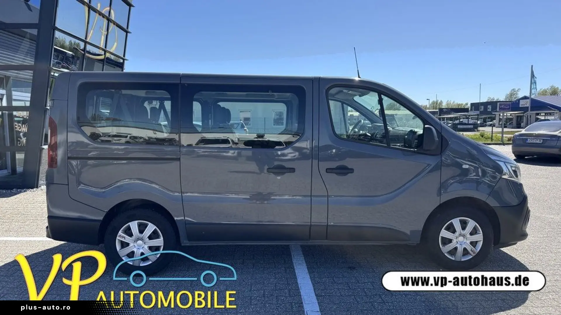 RENAULT Trafic H1L1 9 Sitzer Automatik LED