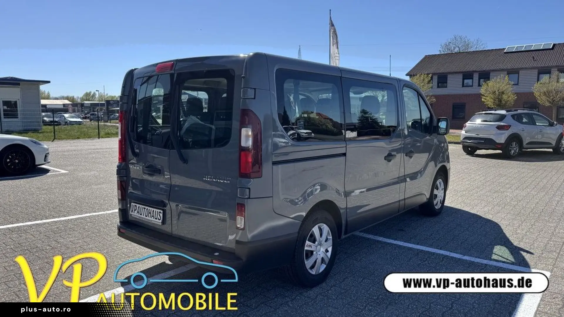 RENAULT Trafic H1L1 9 Sitzer Automatik LED
