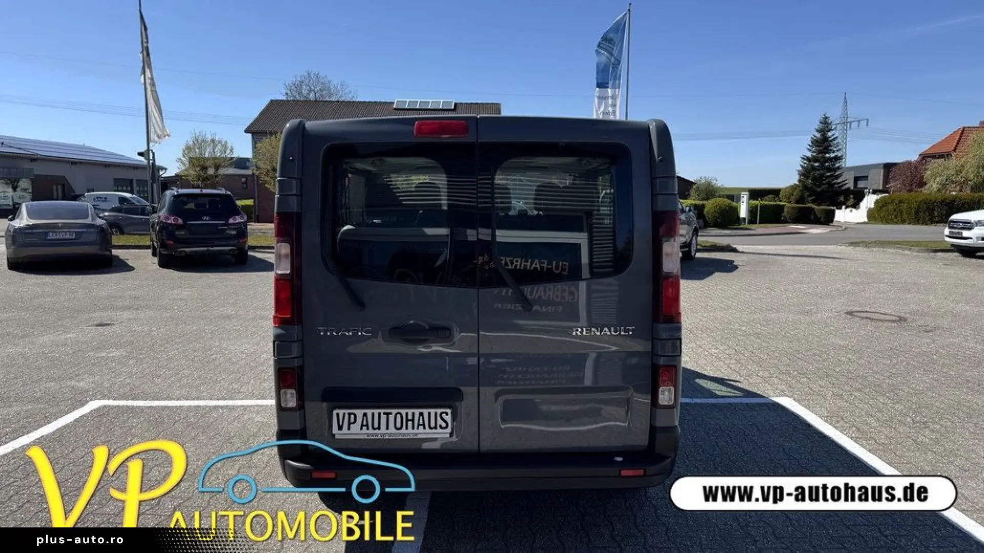 RENAULT Trafic H1L1 9 Sitzer Automatik LED