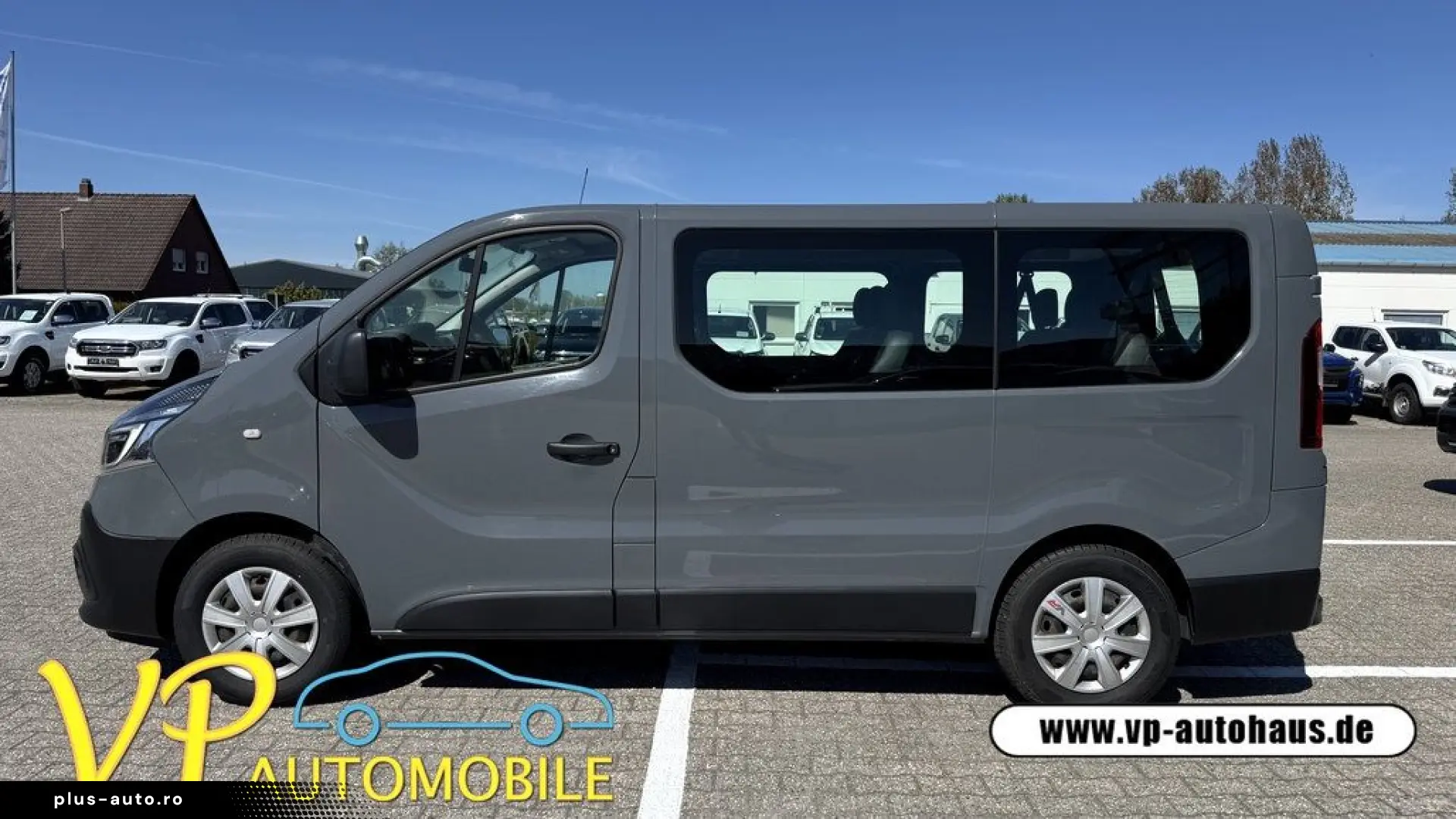 RENAULT Trafic H1L1 9 Sitzer Automatik LED
