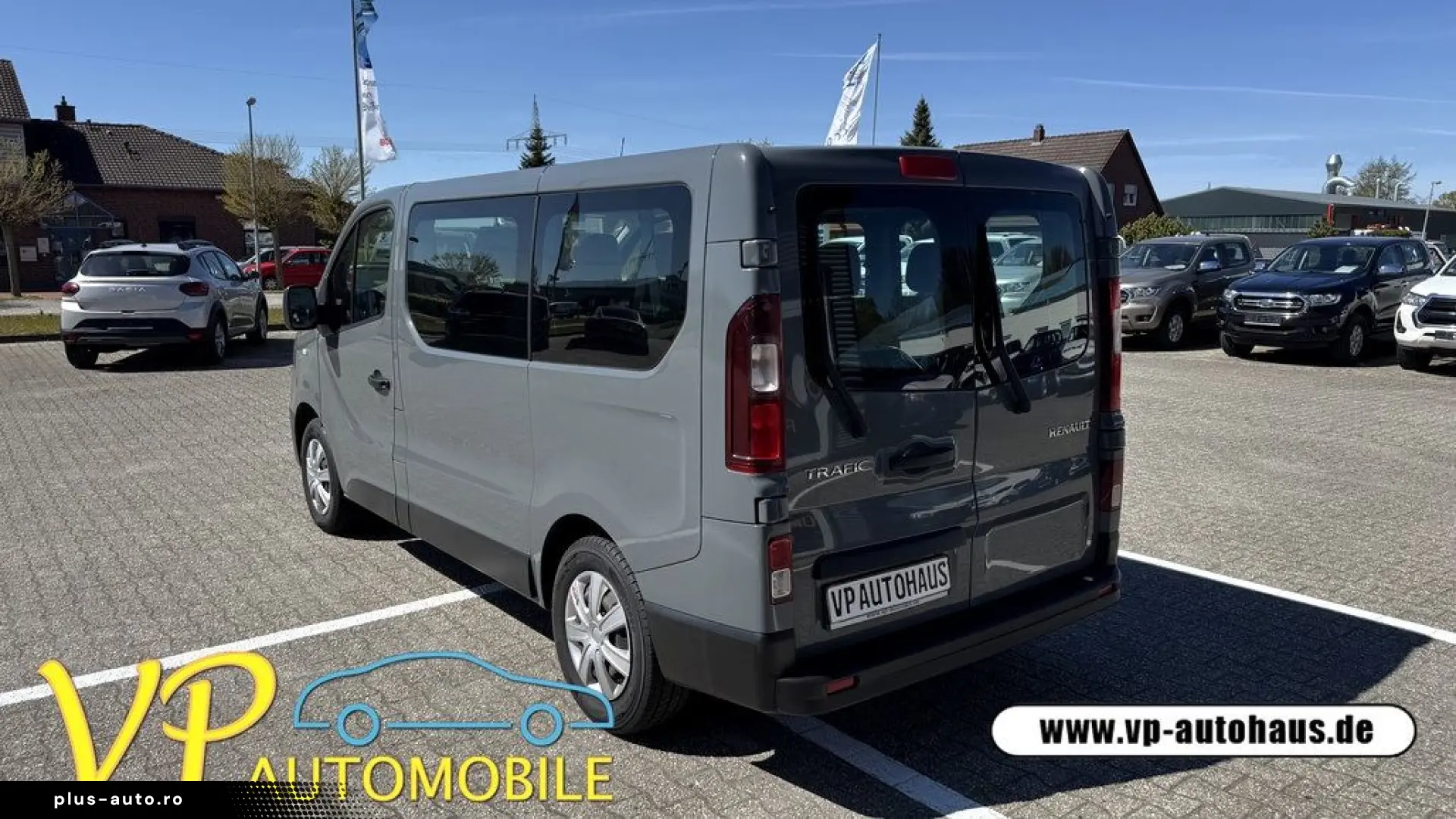 RENAULT Trafic H1L1 9 Sitzer Automatik LED