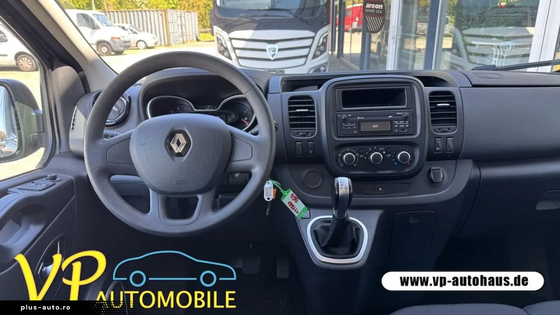RENAULT Trafic H1L1 9 Sitzer Automatik LED