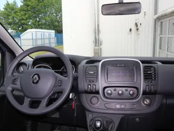 RENAULT Trafic Combi Life L1H1 2 8t 9 Sitzer dci 120 Nav