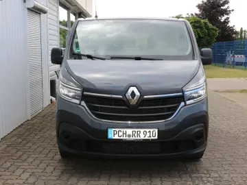 RENAULT Trafic Combi Life L1H1 2 8t 9 Sitzer dci 120 Nav