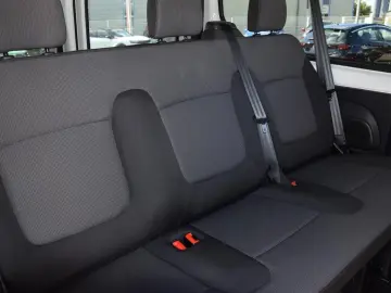 RENAULT Trafic 2.0 dCi 120 L2H1