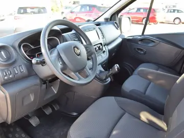 RENAULT Trafic 2.0 dCi 120 L2H1 Combi