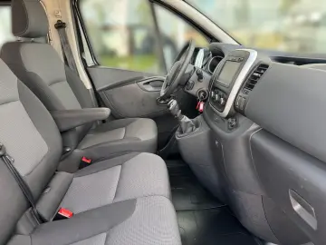 RENAULT Trafic Combi L2H1 2.0 Klima PDC Navi LED GRA