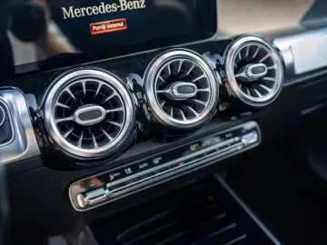 Mercedes-Benz GLB 200 d  Livrare imediata