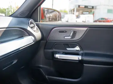 Mercedes-Benz GLB 200 d  Livrare imediata