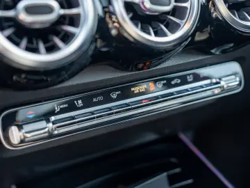 Mercedes-Benz GLB 200 d  Livrare imediata