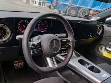 Mercedes-Benz CLA 220