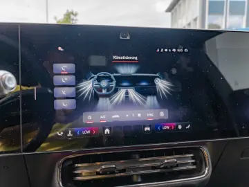 Mercedes-Benz CLA 220