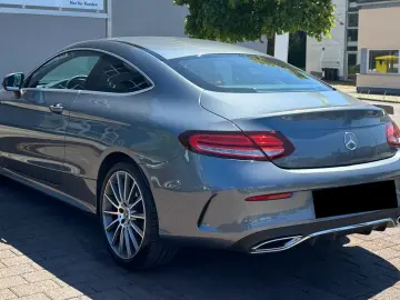 Mercedes-Benz C 300 Coupé AMG Line