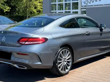 Mercedes-Benz C 300 Coupé AMG Line