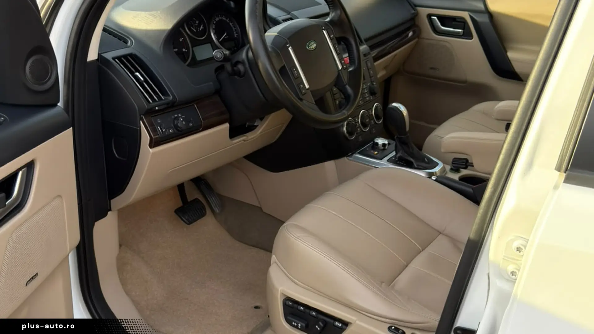 Land Rover Freelender2