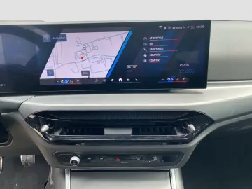 BMW M2 Coupé Manual H&K Driving Assist.