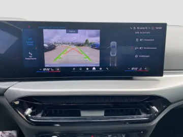 BMW M2 Coupé Manual H&K Driving Assist.