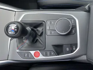 BMW M2 Coupé Manual H&K Driving Assist.