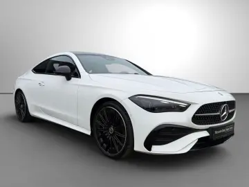 MERCEDES-BENZ CLE 300 4M Coupé AMG Night Pano HUD Leder rot