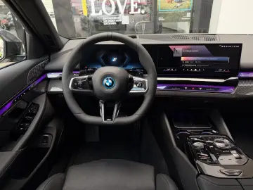 BMW 550e xDrive Touring M Sport Pro DA PA Prof AHK 2
