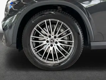 MERCEDES-BENZ GLC 300 d 4M AMG Premium DigiLight AHK…