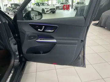MERCEDES-BENZ GLC 300 d 4M AMG Premium DigiLight AHK…