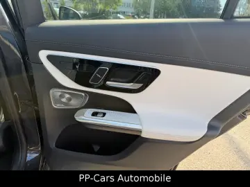 MERCEDES-BENZ GLC 220 d 4M AMG PREMIUM  Technik HaL …