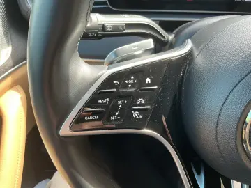 MERCEDES-BENZ GLE 400 e 4M AMG Prem Plus Pano Distr …