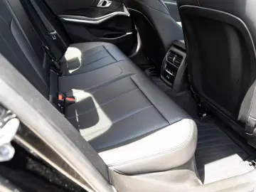 BMW 320i Limousine M-Sport