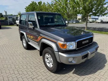 TOYOTA Land Cruiser GRJ 71 LX  diff. M T