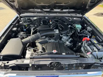 TOYOTA Land Cruiser GRJ 71 LX  diff. M T