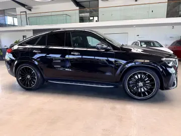 MERCEDES-BENZ GLE 450 d 4Matic AMG DISTRONIC Plus AI…