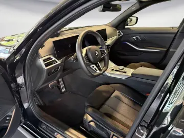 BMW 320i xDrive M Sport Driving Assist