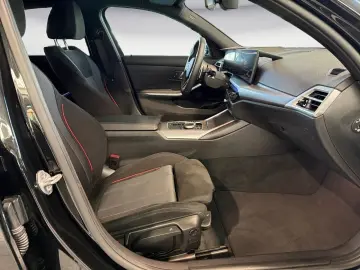 BMW 320i xDrive M Sport Driving Assist