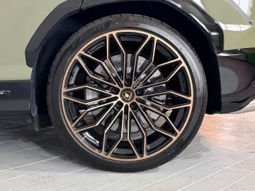 Lamborghini Urus VERDE TURBINE LUCIDO PPF