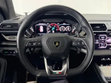 Lamborghini Urus VERDE TURBINE LUCIDO PPF