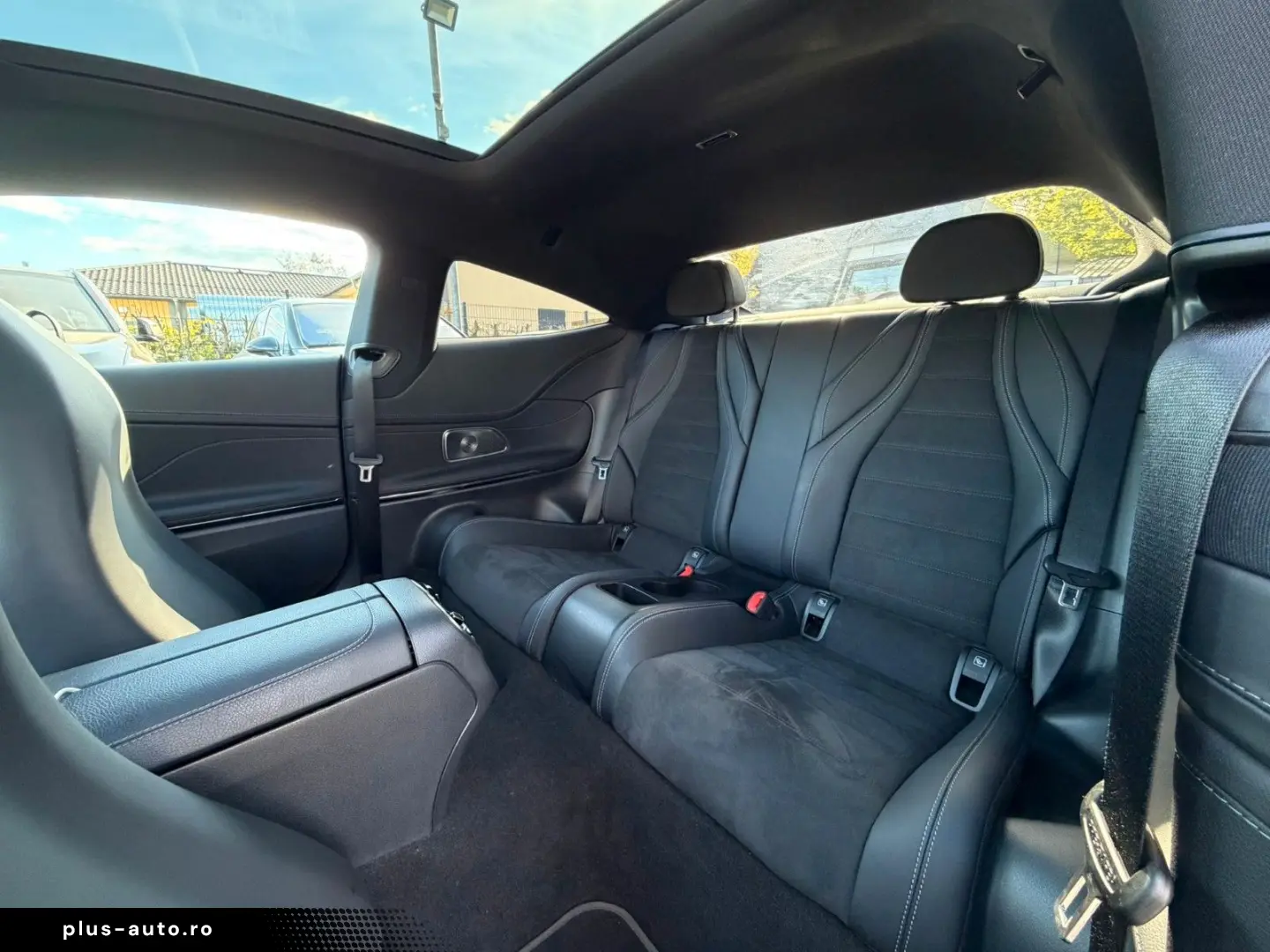 MERCEDES-BENZ CLE 200 AMG Night Paket Pano ACC Memory Burm