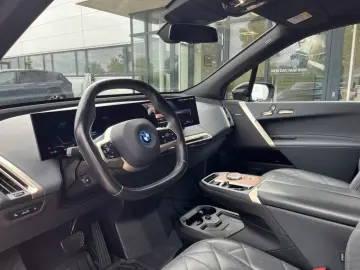 BMW iX xDrive40 Sport Edition  HUD H K Pano AHK Laser