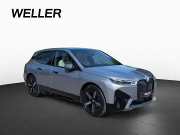 BMW iX xDrive40 Sport Edition  SkyLounge Laser 360
