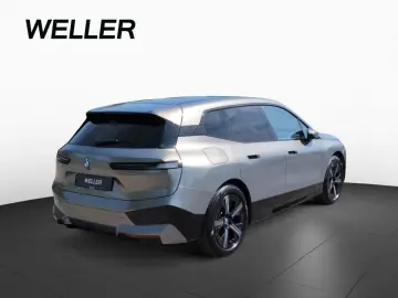BMW iX xDrive40 Sport Edition  SkyLounge Laser 360