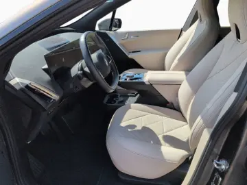BMW iX xDrive40 Sport Edition  SkyLounge Laser 360
