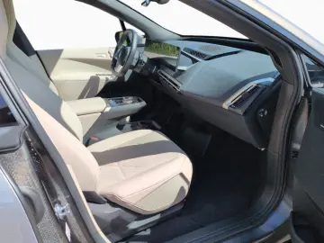 BMW iX xDrive40 Sport Edition  SkyLounge Laser 360