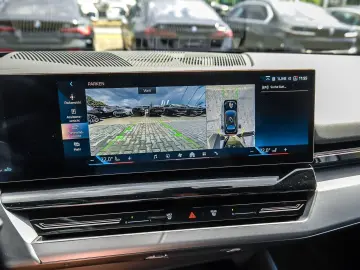 BMW 520d xDrive HUD ACC 360