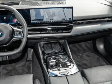 BMW 520d xDrive HUD ACC 360