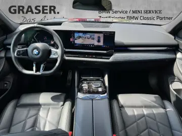 BMW 520d xDrive Touring M-Sport Pro H&K 360  Head-Up